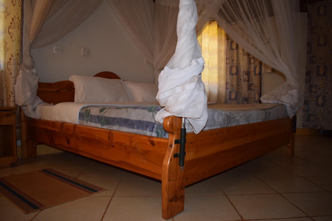 Ngorongoro Lodge Карату Экстерьер фото